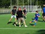 Laatste training S.K.N.W.K. JO11-1JM van seizoen 2022-2023 (partijtje tegen de ouders) (71/221)